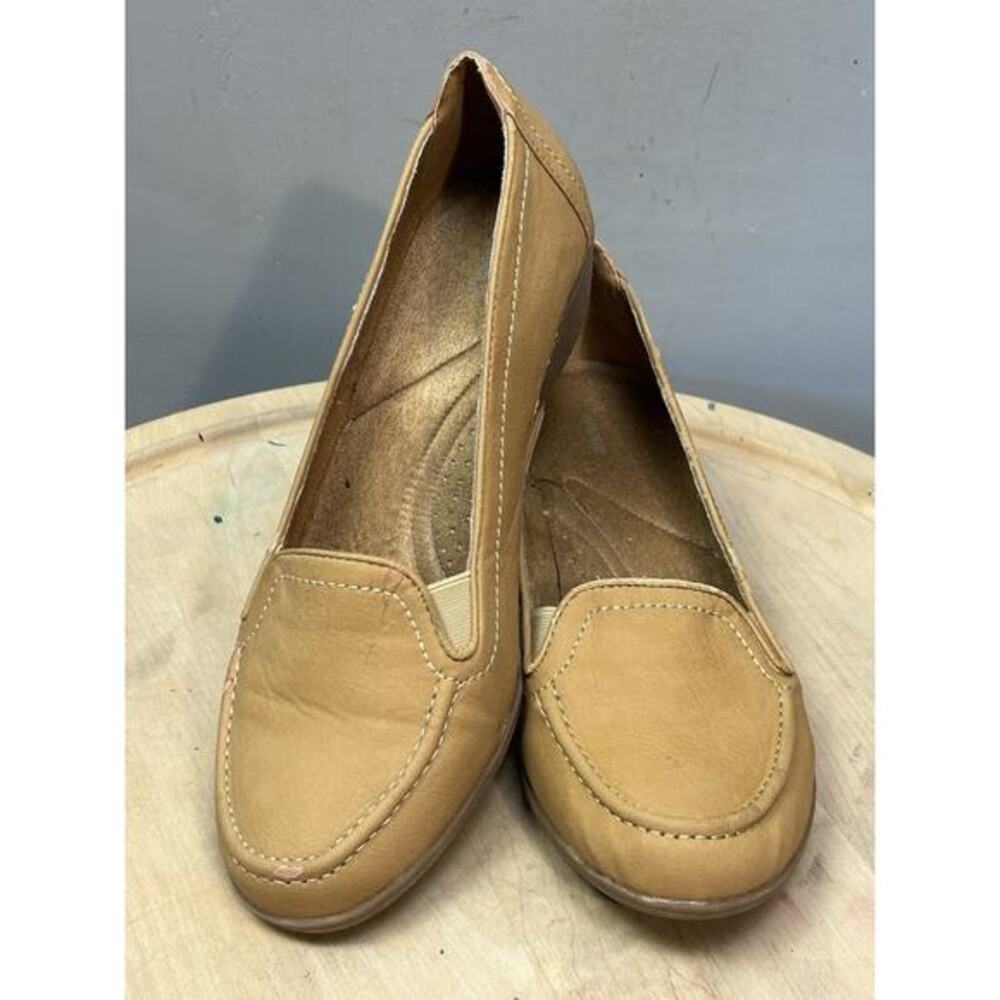 Avenue Loafer Womens 10W Peppy Tan Slip on Comfort Stretch